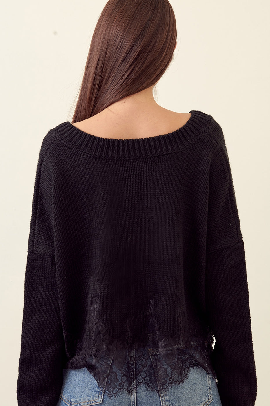 Knit sweater with lace trim